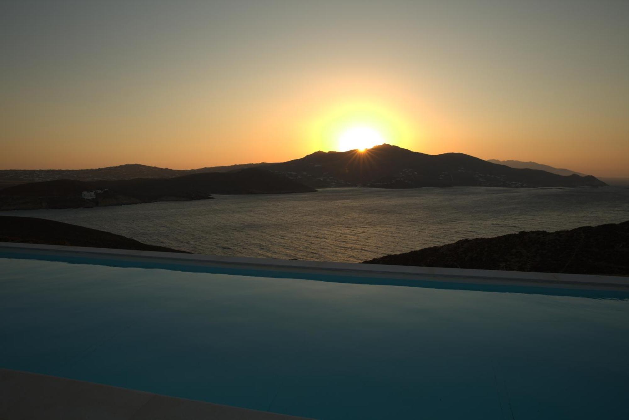 Hom Mykonos - Seaview Villa With Private Pool Mykonos Town Exterior photo