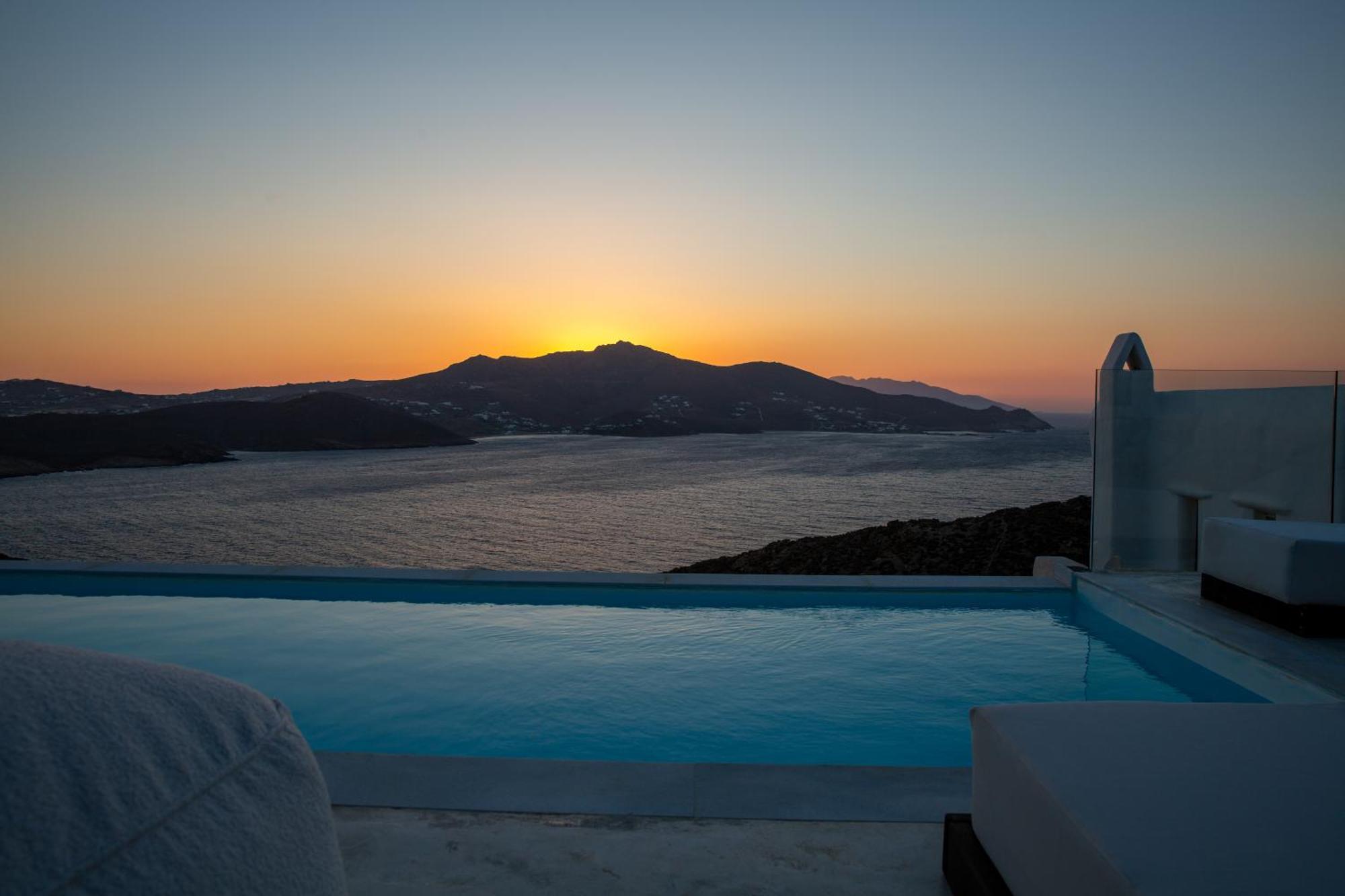 Hom Mykonos - Seaview Villa With Private Pool Mykonos Town Exterior photo